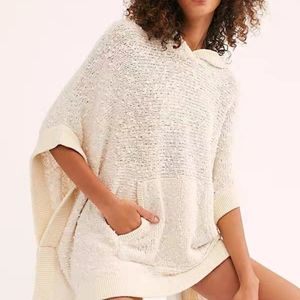 🎉Sold At MP🎉Free people easy breezy poncho sweater  Size M